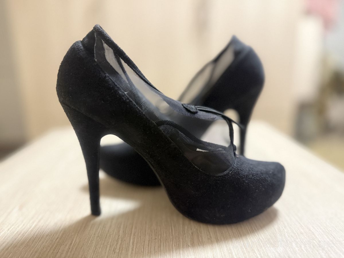 მაღალ ქუსლიანი ფეხსაცმელი