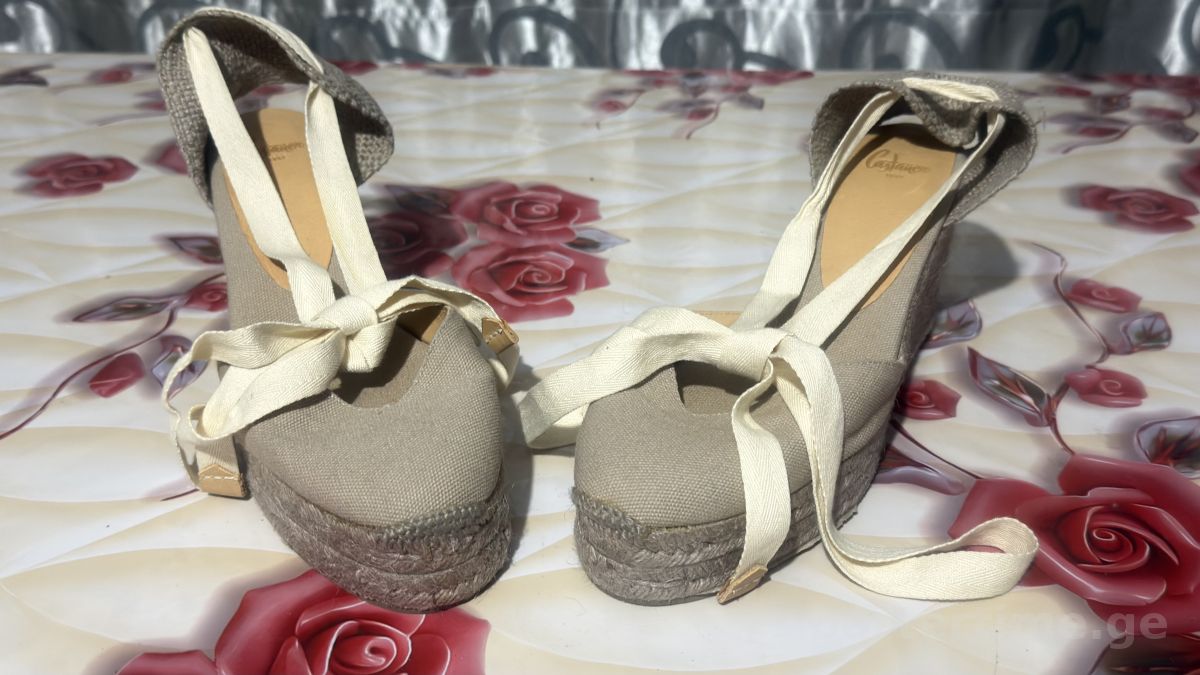 ფეხსაცმელი