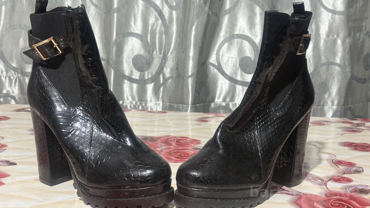 მაღალ ქუსლიანი