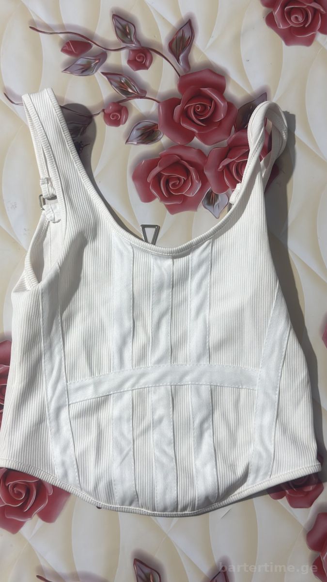 მოკლე მკლავიანი